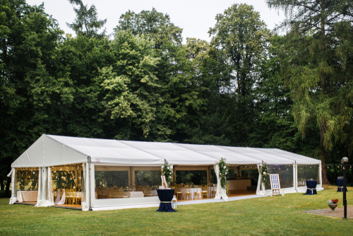 white-marquee-in-park