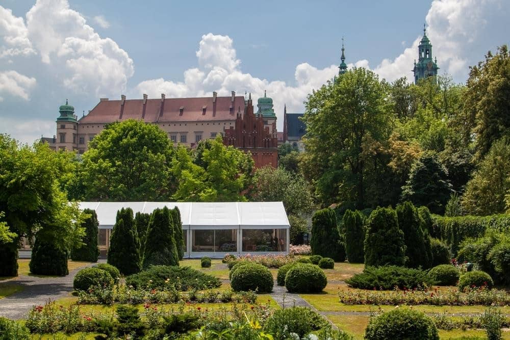 Wedding Marquee with Reliable Shelter